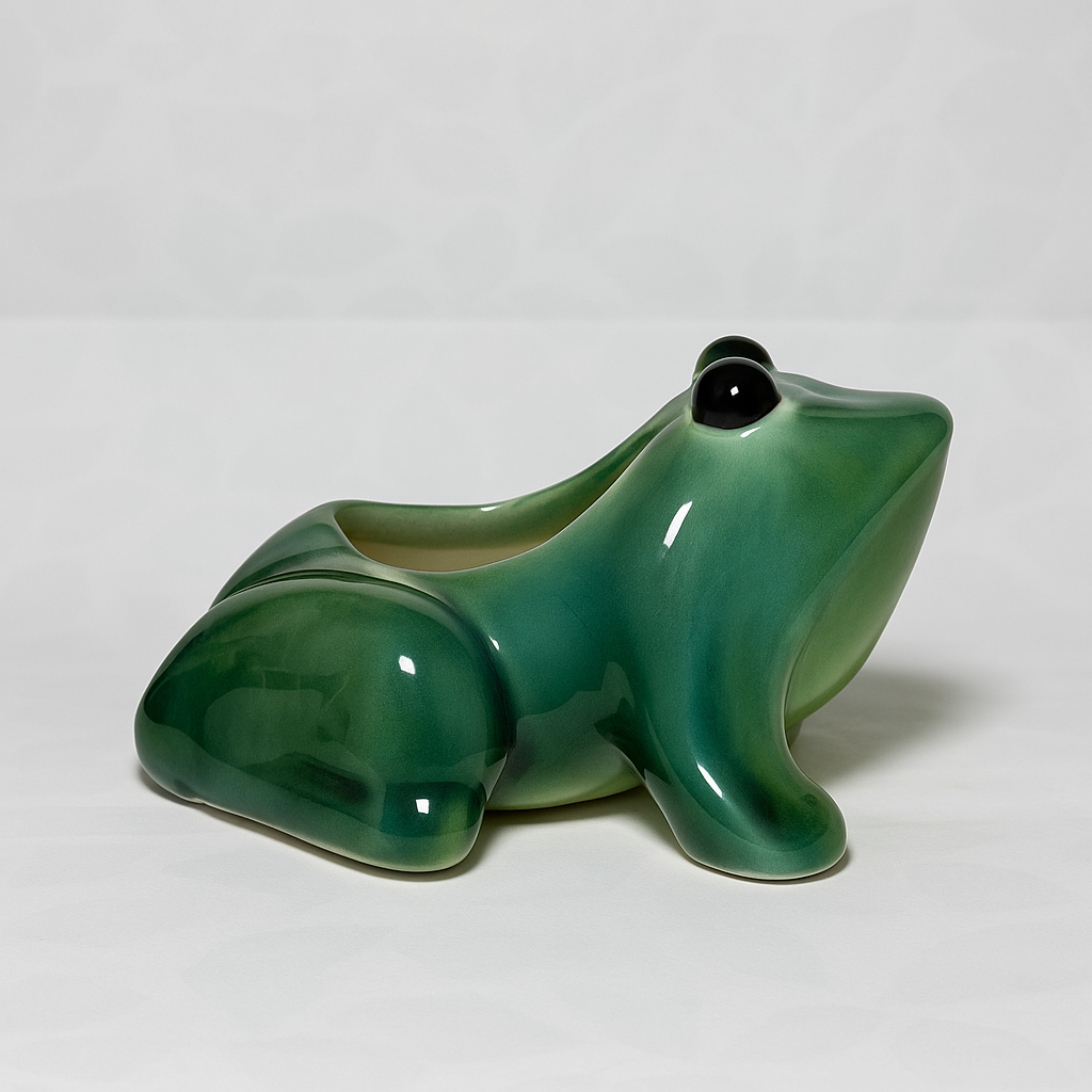 Cute Frog Shaped Ceramic Planter Pot – Indoor/Outdoor Decorative Planter for Small Plants